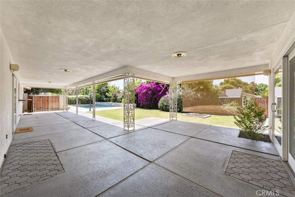 719 Mannel, Shafter, CA 93263