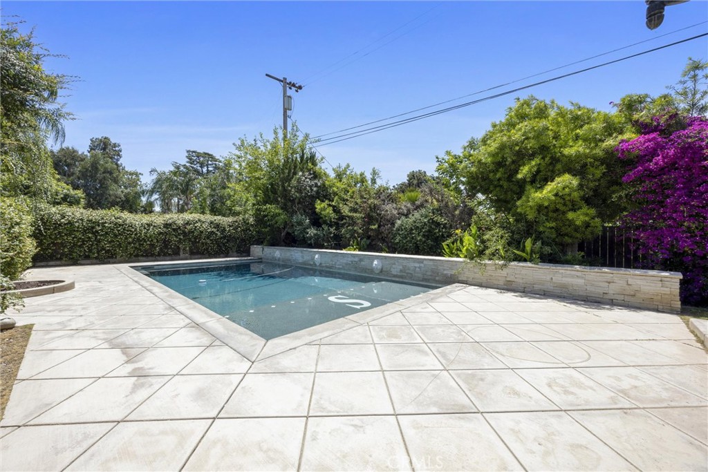 719 Mannel, Shafter, CA 93263