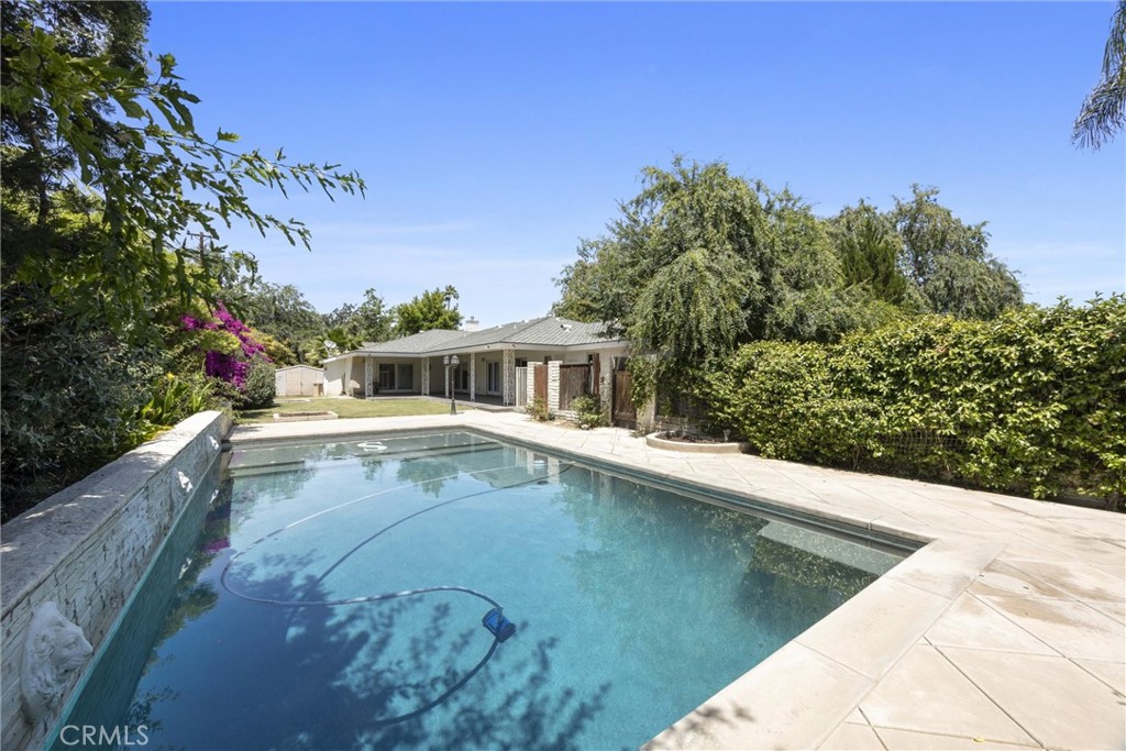 719 Mannel, Shafter, CA 93263