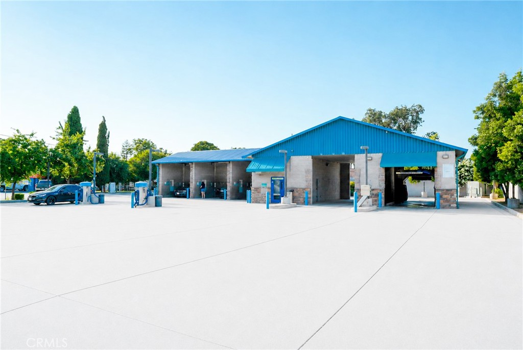 1220 W Houston, Visalia, CA 93291