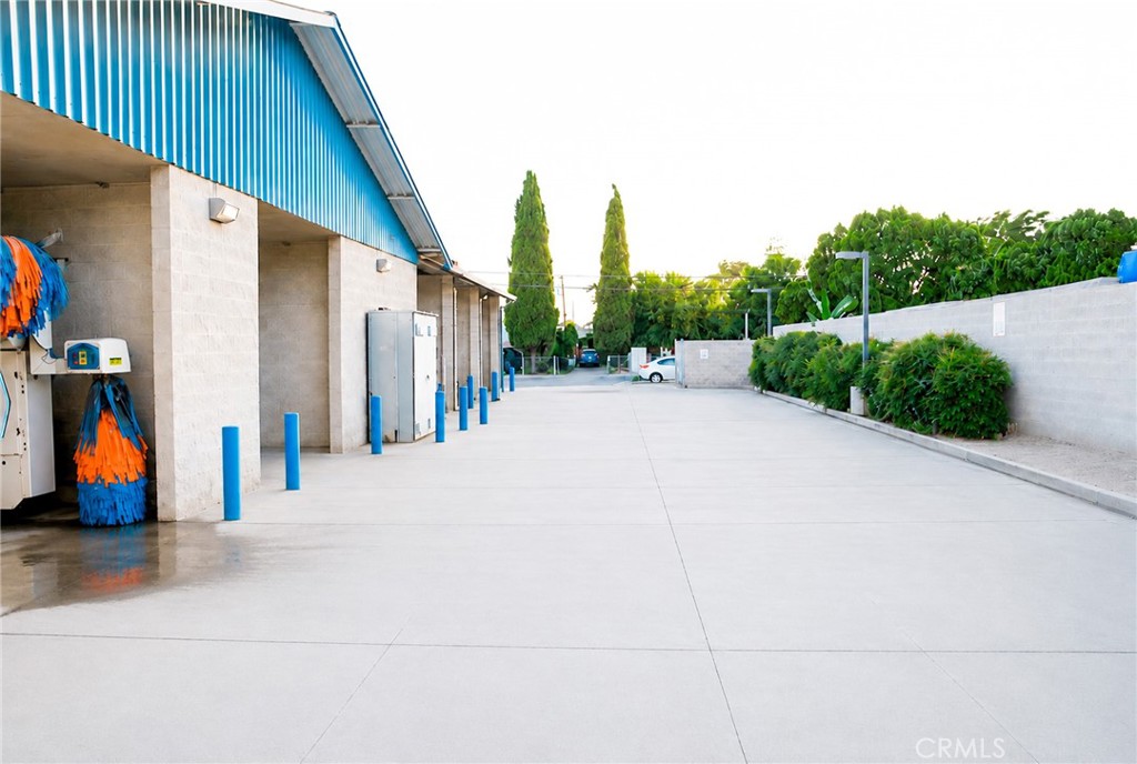 1220 W Houston, Visalia, CA 93291