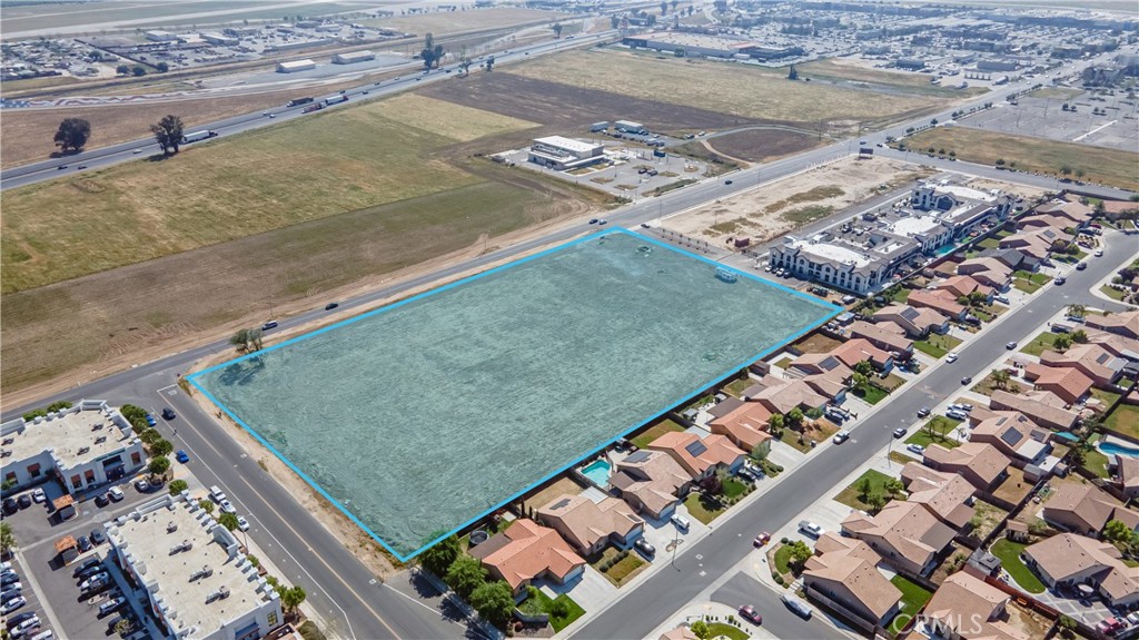 555 Dover Pkwy, Delano, CA 93215