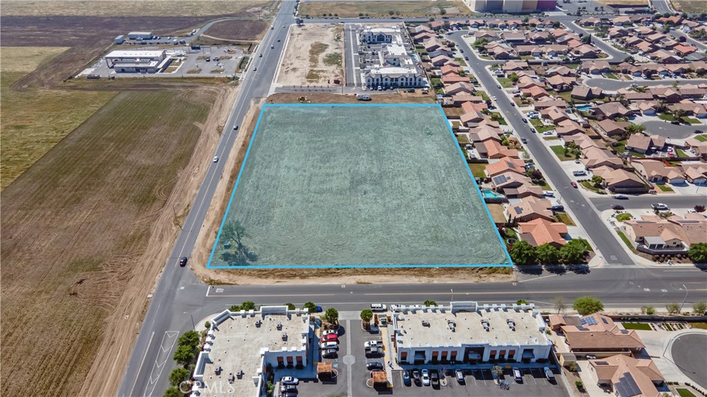555 Dover Pkwy, Delano, CA 93215