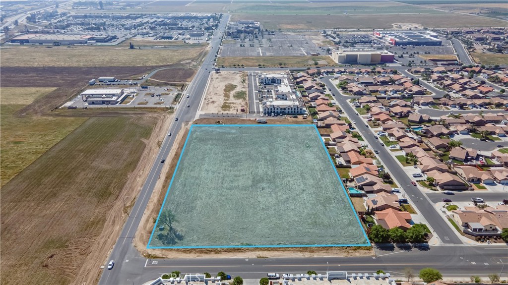 555 Dover Pkwy, Delano, CA 93215