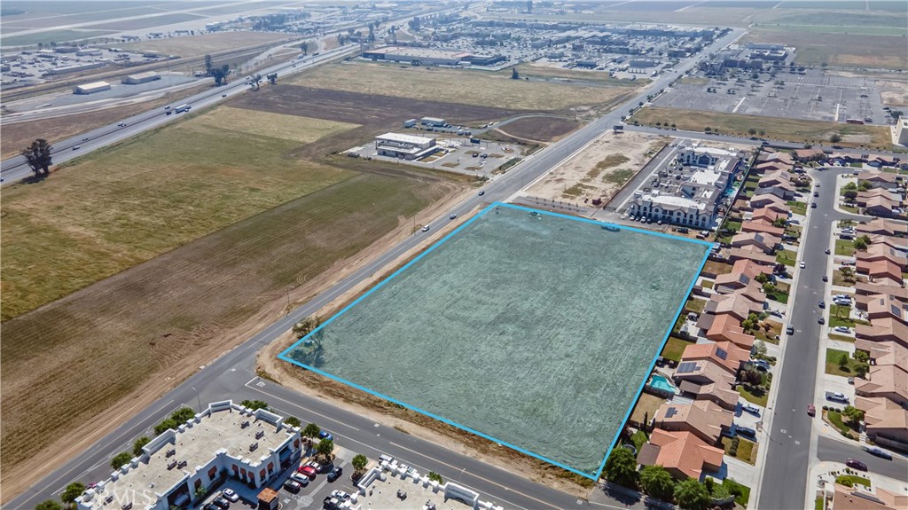 555 Dover Pkwy, Delano, CA 93215