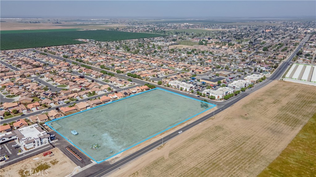 555 Dover Pkwy, Delano, CA 93215