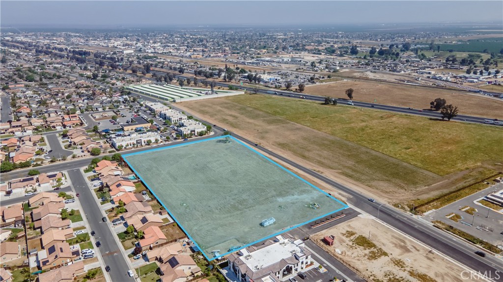 555 Dover Pkwy, Delano, CA 93215
