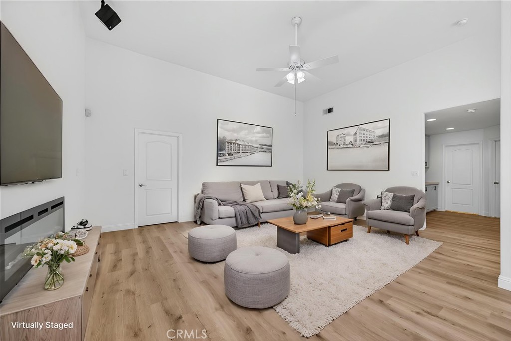 10291 N Whitney, Fresno, CA 93730