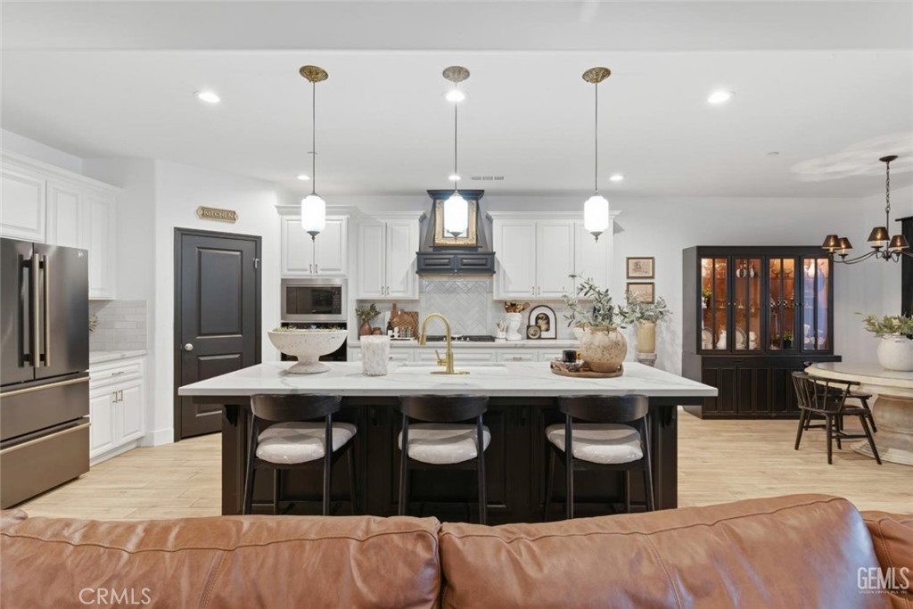 1008 Eckmann, Shafter, CA 93263
