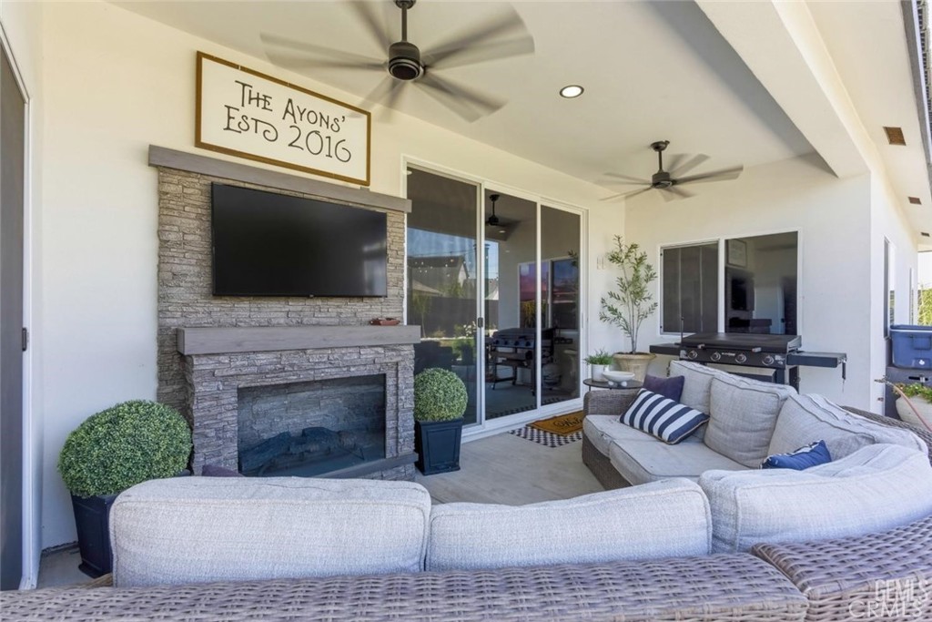 1008 Eckmann, Shafter, CA 93263