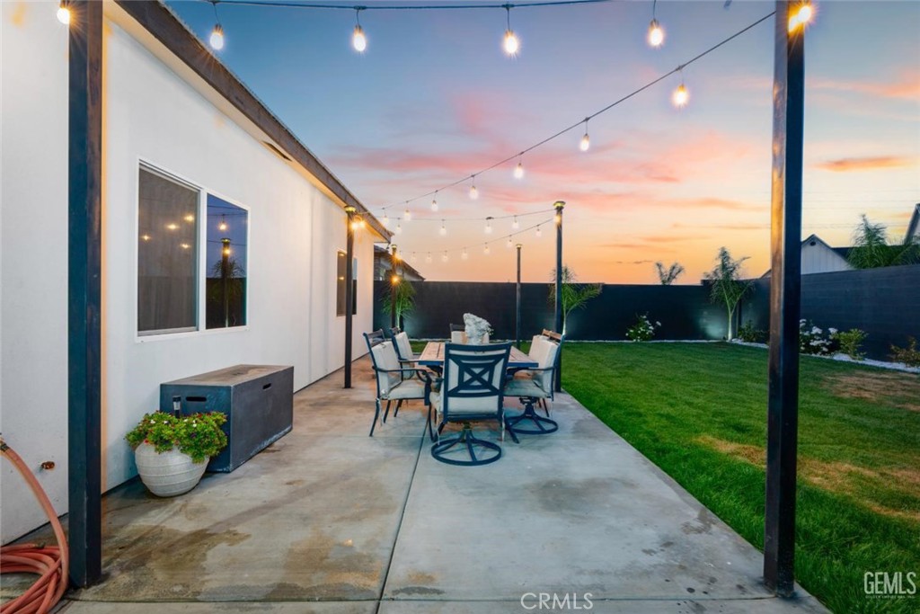 1008 Eckmann, Shafter, CA 93263