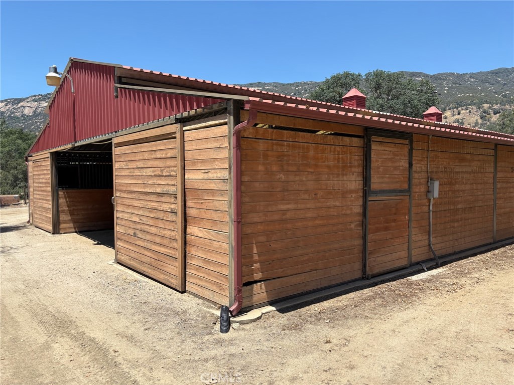 25029 Stewart Dr, Springville, CA 93265