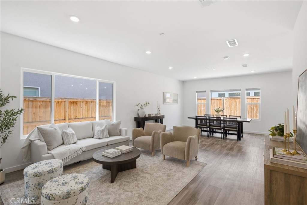 9634 Maple Terrace Ln, Shafter, CA 93263