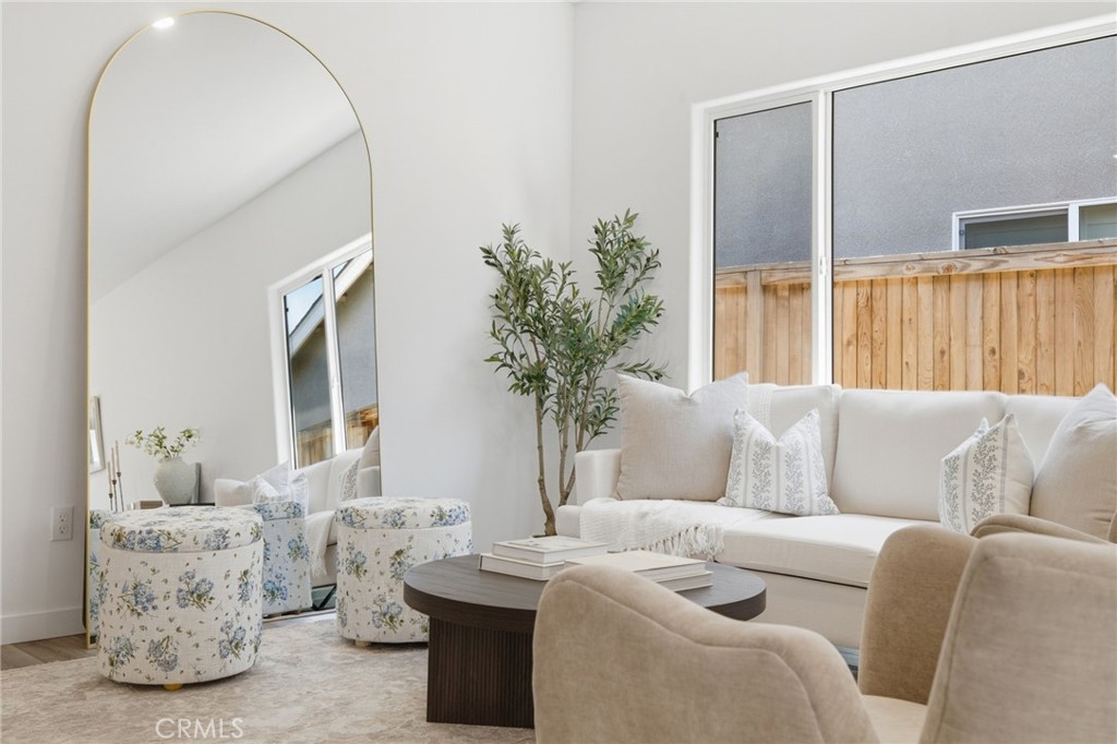 9634 Maple Terrace Ln, Shafter, CA 93263