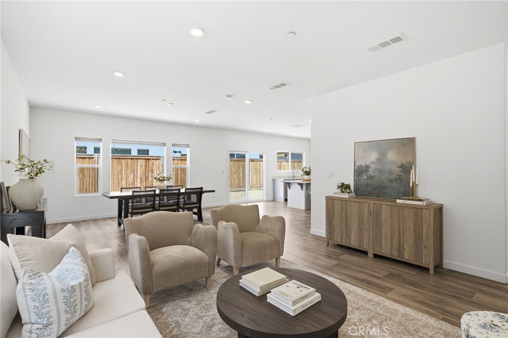 9634 Maple Terrace Ln, Shafter, CA 93263