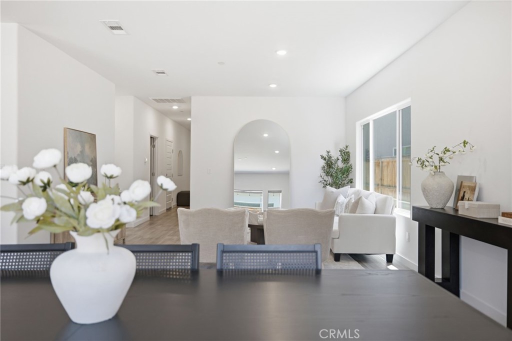 9634 Maple Terrace Ln, Shafter, CA 93263