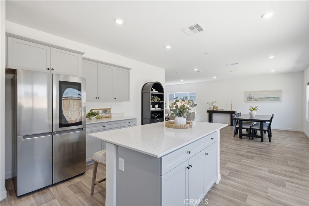9634 Maple Terrace Ln, Shafter, CA 93263