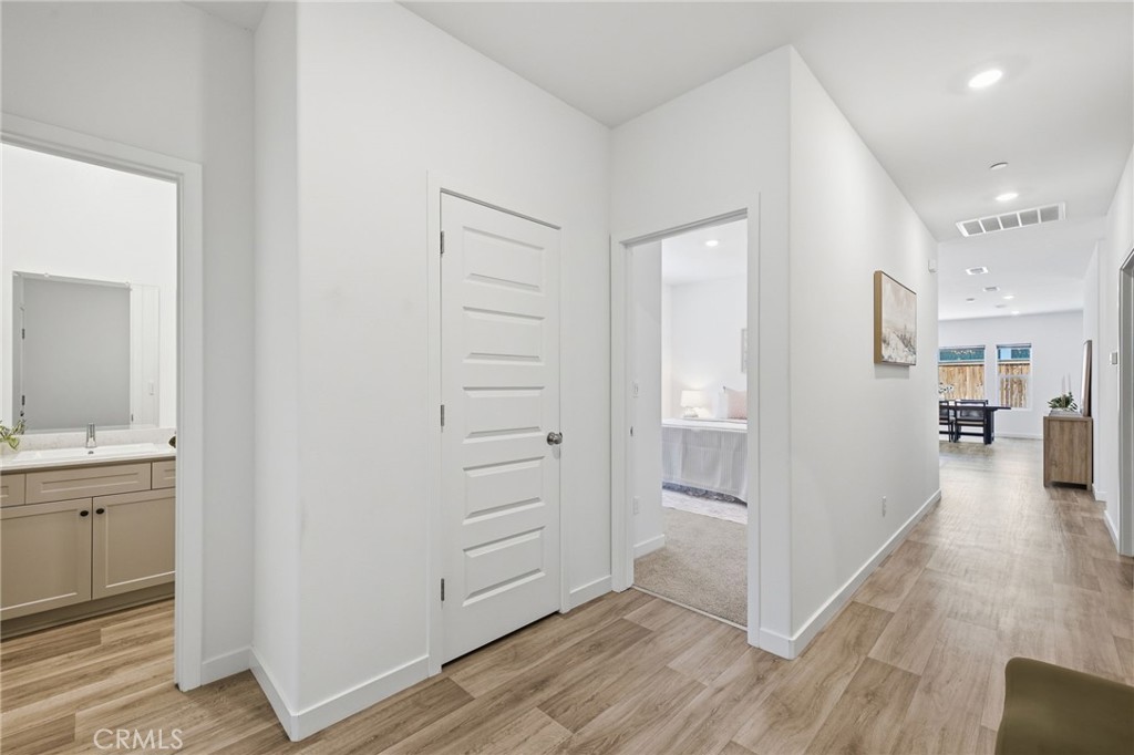 9634 Maple Terrace Ln, Shafter, CA 93263