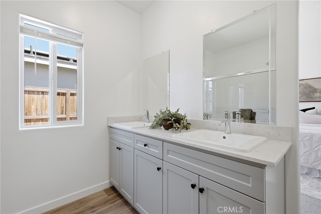 9634 Maple Terrace Ln, Shafter, CA 93263