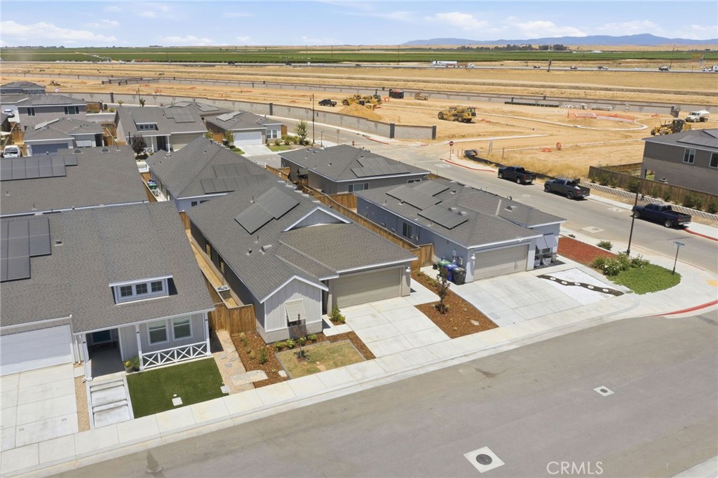 9634 Maple Terrace Ln, Shafter, CA 93263