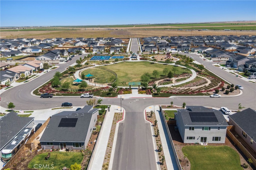 9634 Maple Terrace Ln, Shafter, CA 93263