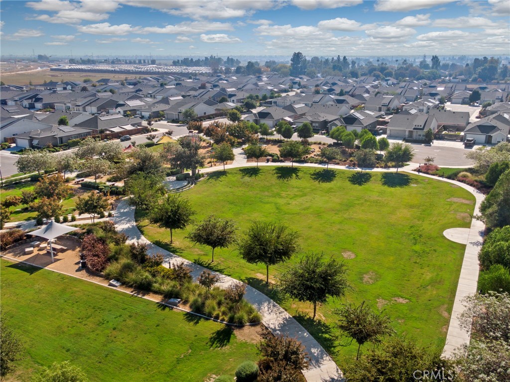 9634 Maple Terrace Ln, Shafter, CA 93263