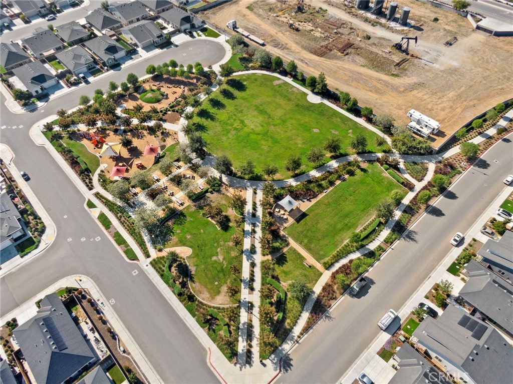 9634 Maple Terrace Ln, Shafter, CA 93263