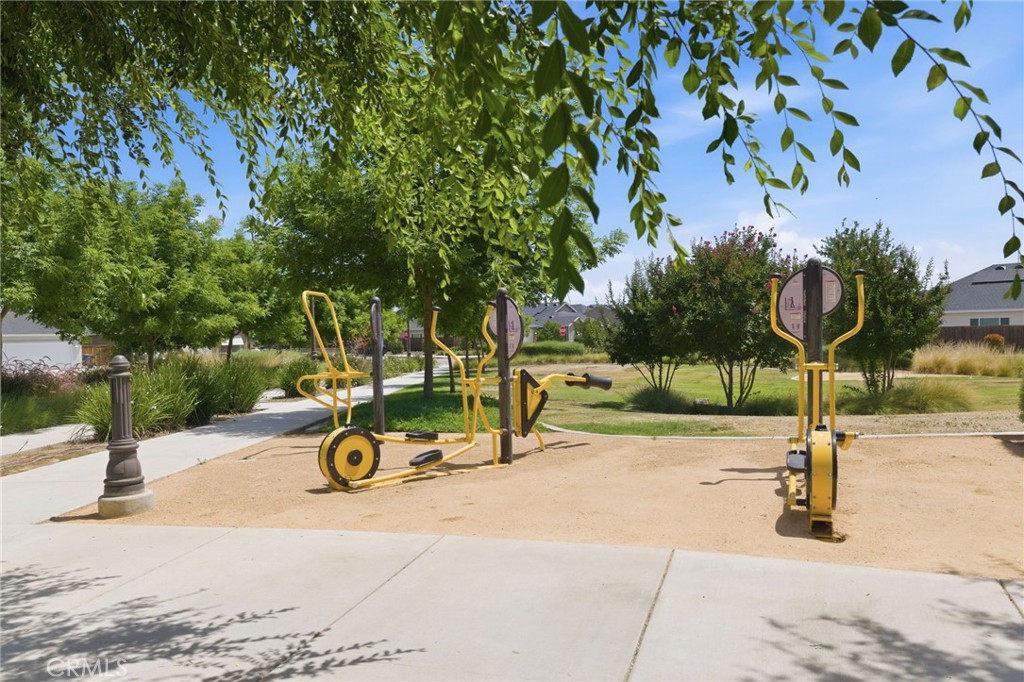 9634 Maple Terrace Ln, Shafter, CA 93263