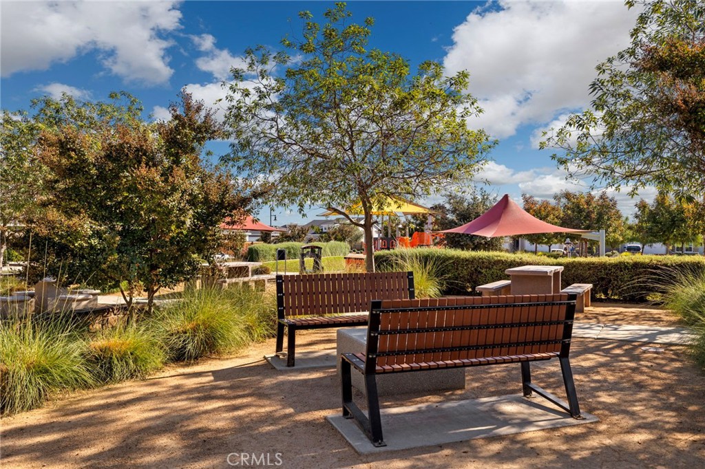 9634 Maple Terrace Ln, Shafter, CA 93263