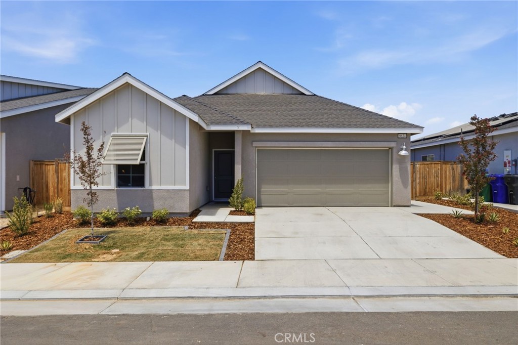 9634 Maple Terrace Ln, Shafter, CA 93263