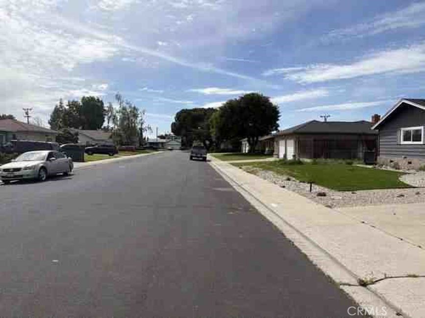 1275 Armstrong, Manteca, CA 95336