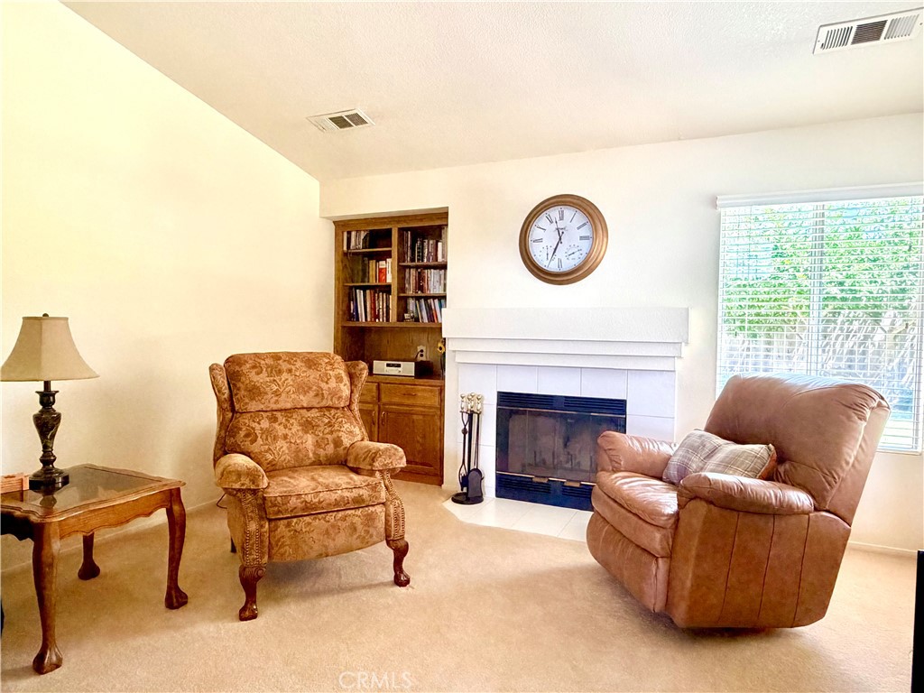 1044 N Sycamore Way, Porterville, CA 93257