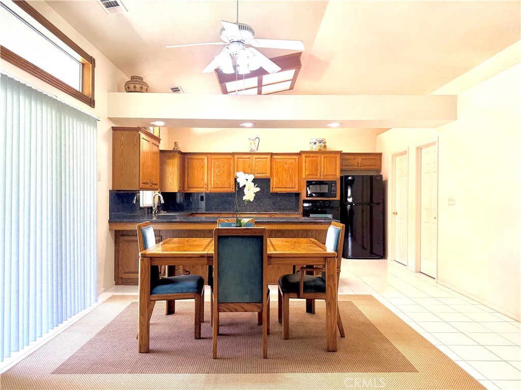 1044 N Sycamore Way, Porterville, CA 93257