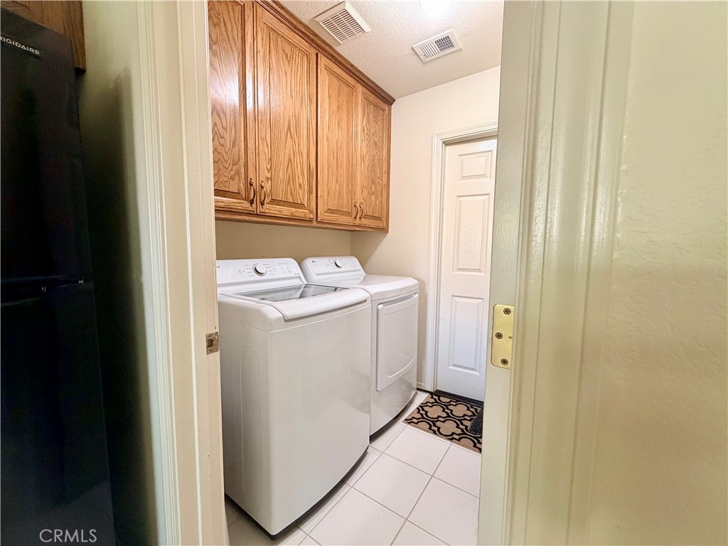 1044 N Sycamore Way, Porterville, CA 93257