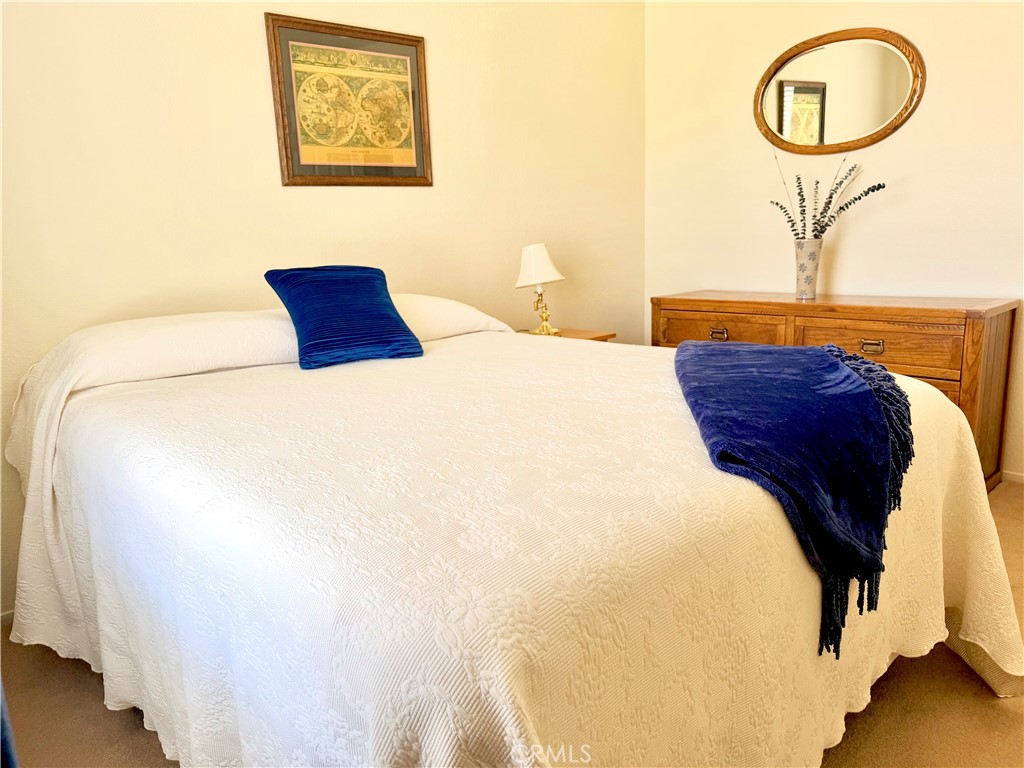 1044 N Sycamore Way, Porterville, CA 93257
