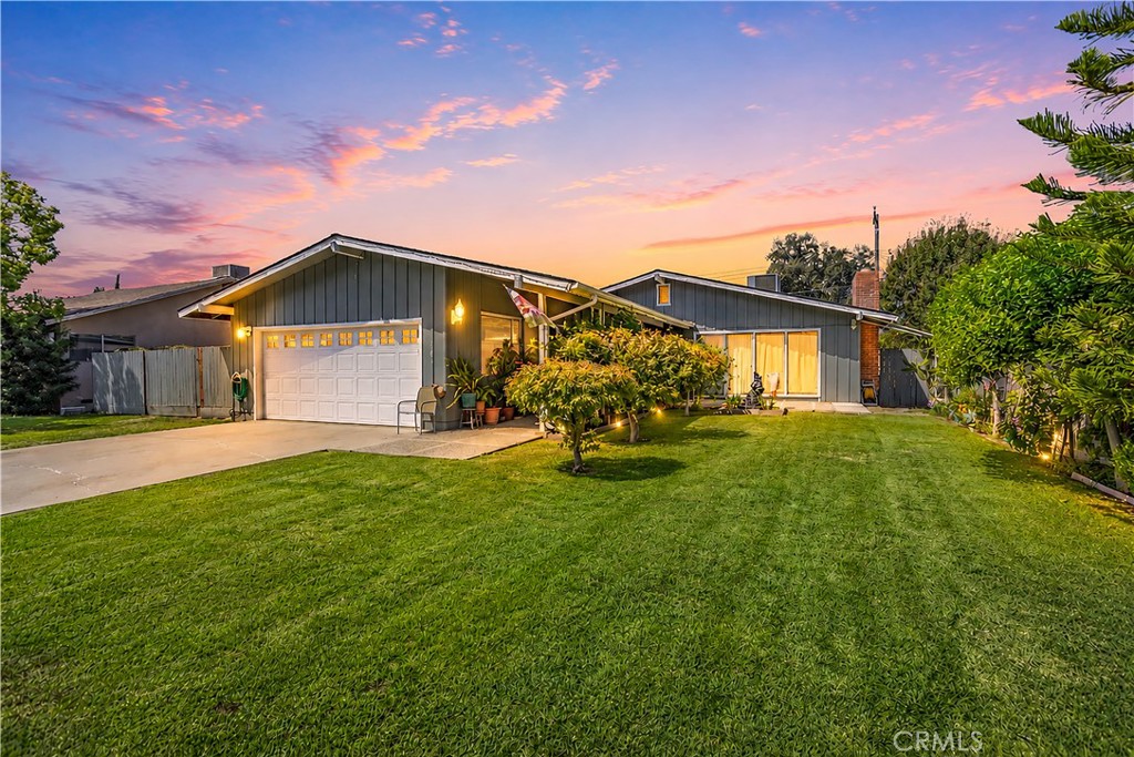 1101 S Mountain St, Visalia, CA 93277