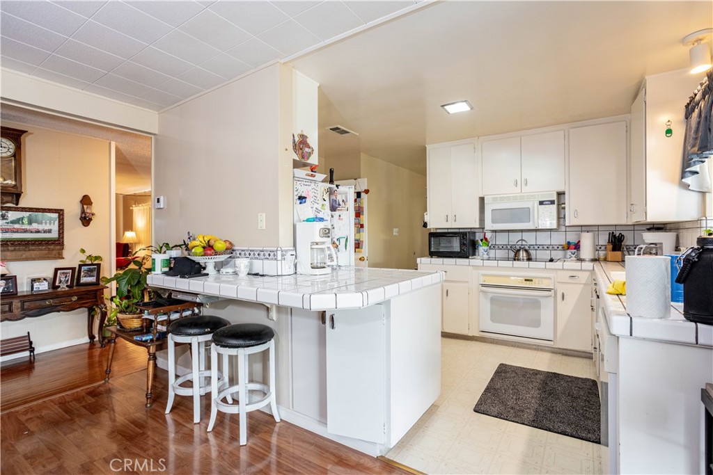 1101 S Mountain St, Visalia, CA 93277