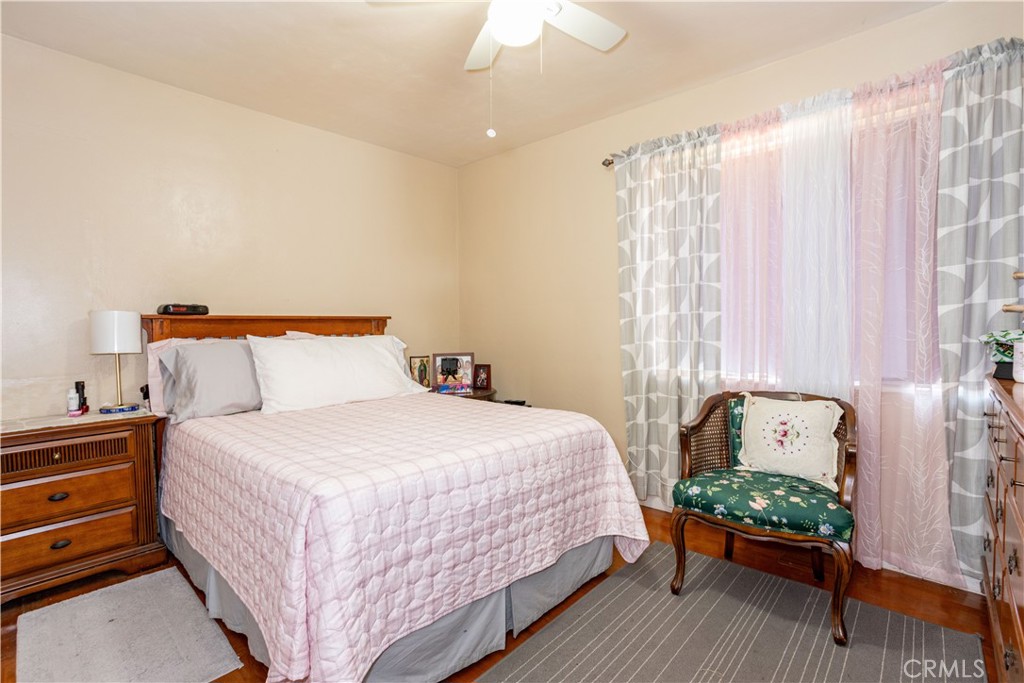 1101 S Mountain St, Visalia, CA 93277