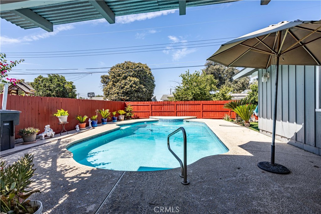 1101 S Mountain St, Visalia, CA 93277