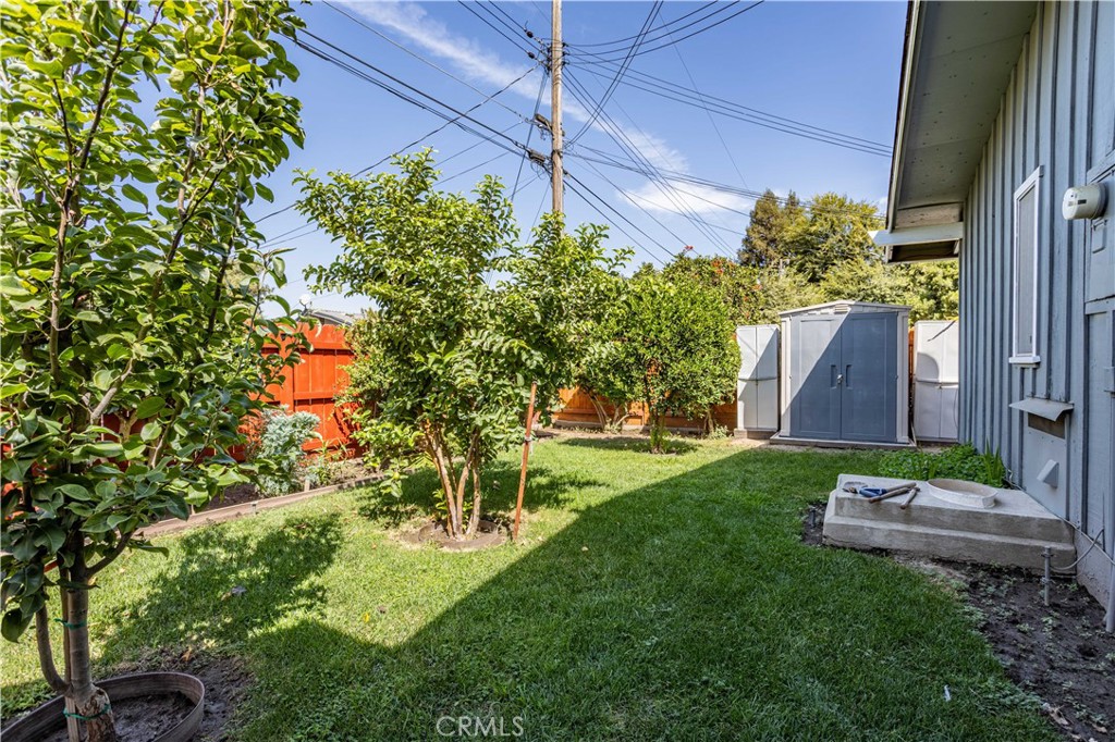 1101 S Mountain St, Visalia, CA 93277
