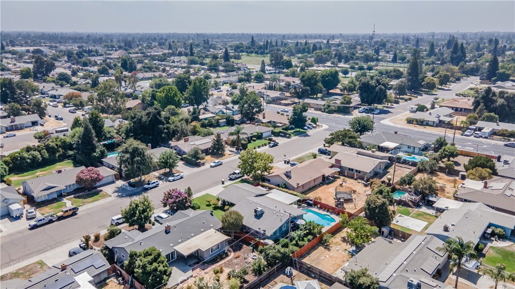 1101 S Mountain St, Visalia, CA 93277