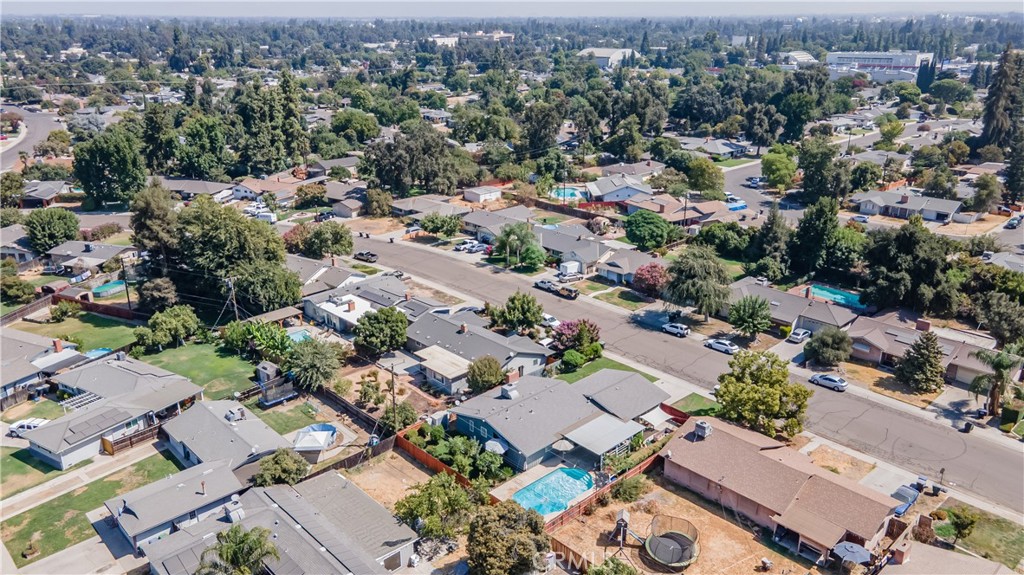 1101 S Mountain St, Visalia, CA 93277