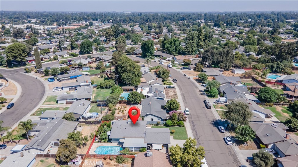 1101 S Mountain St, Visalia, CA 93277