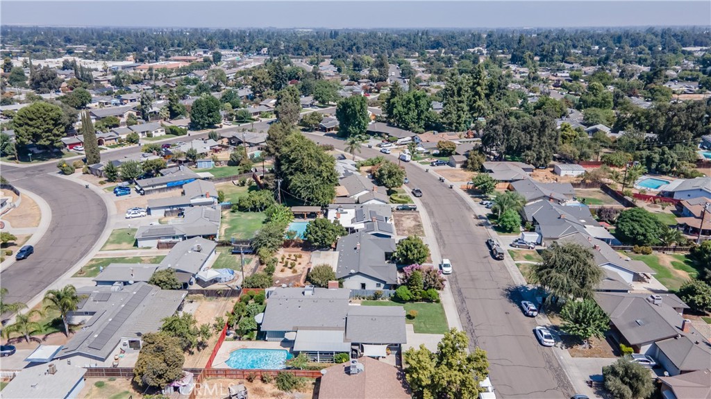 1101 S Mountain St, Visalia, CA 93277
