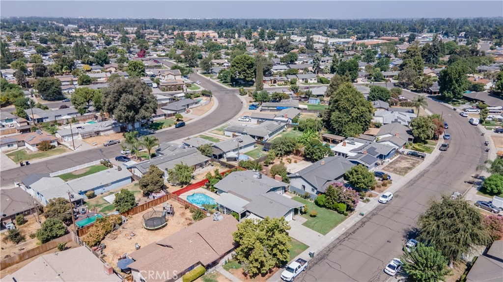 1101 S Mountain St, Visalia, CA 93277