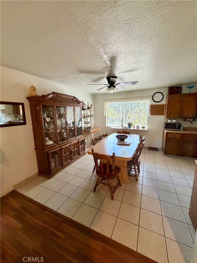 931 E List, Exeter, CA 93221