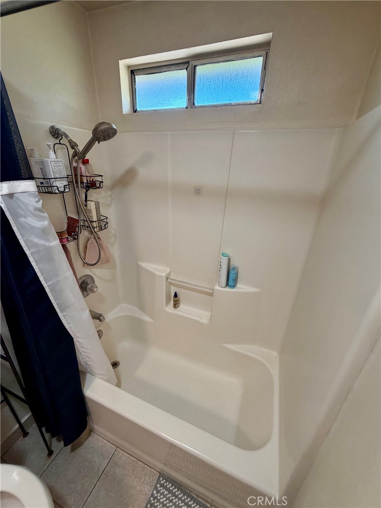 931 E List, Exeter, CA 93221