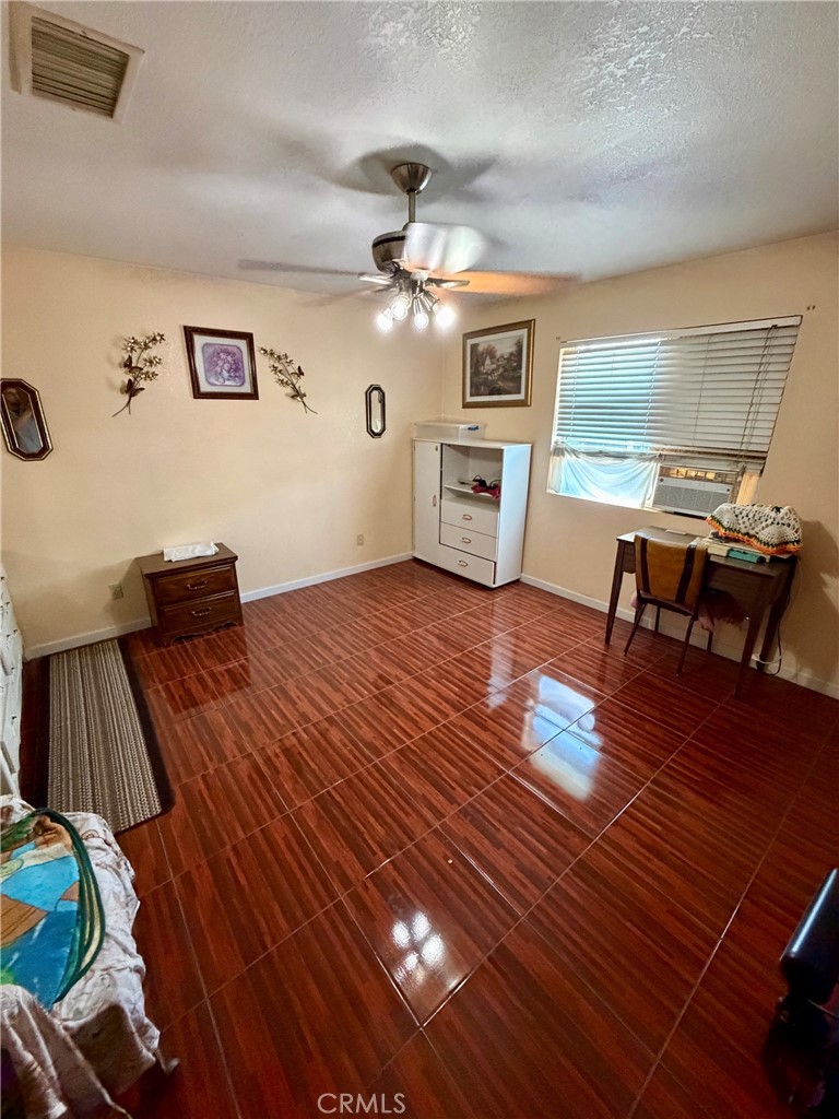 931 E List, Exeter, CA 93221