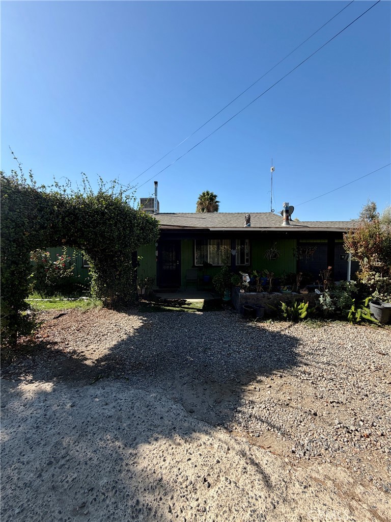 931 E List, Exeter, CA 93221