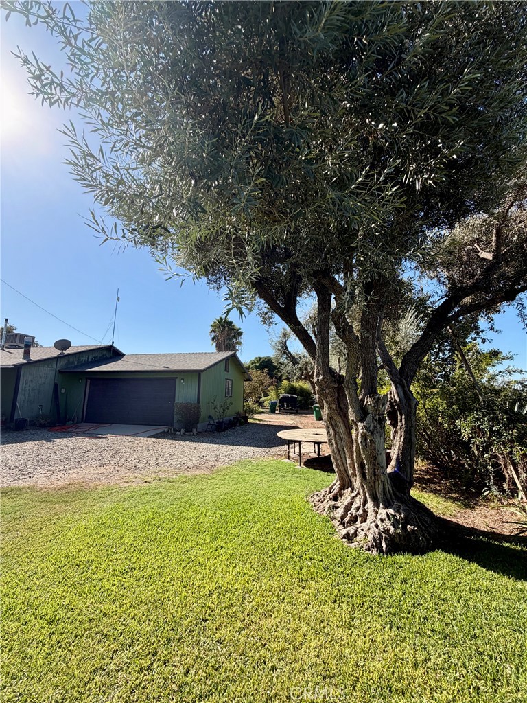 931 E List, Exeter, CA 93221